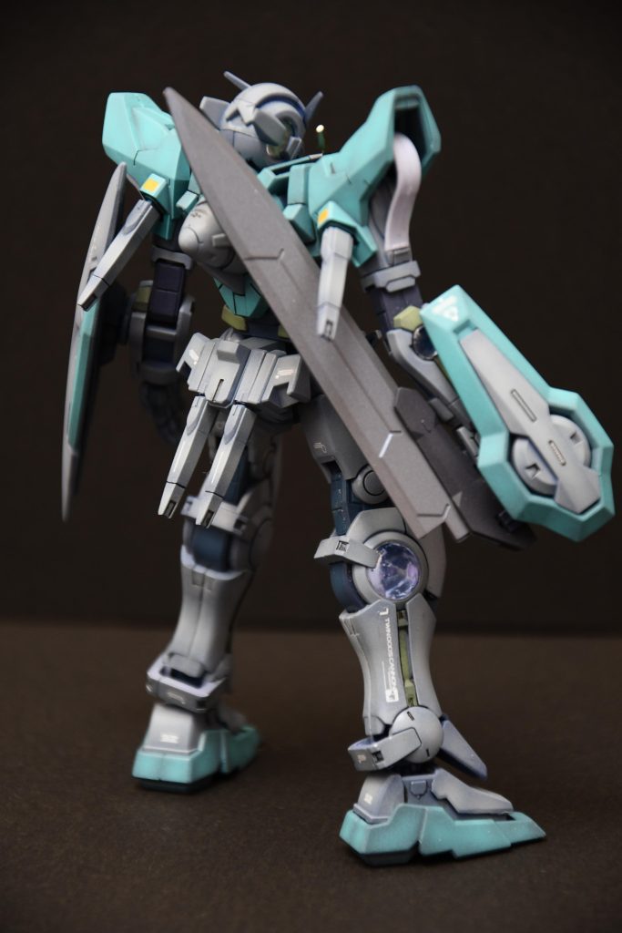 右後ろから全身。