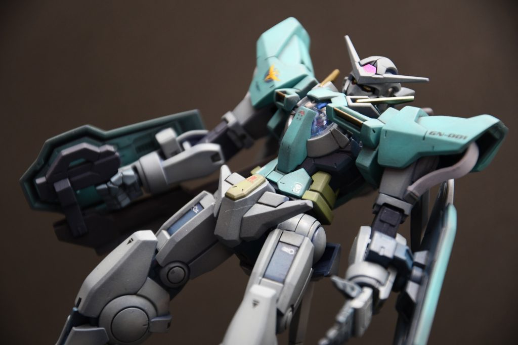 左正面下から煽り。