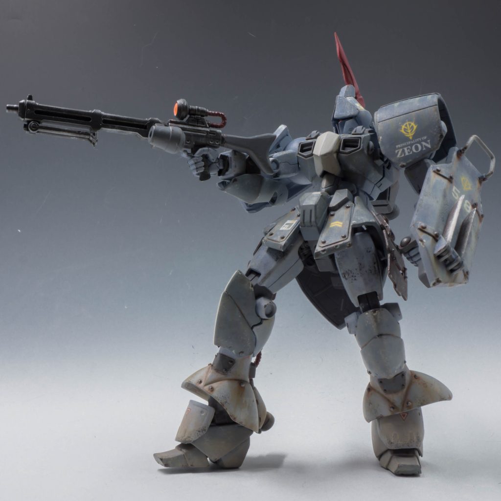 射撃武装は、MMG-42試作大型ビームマシンガンを装備。