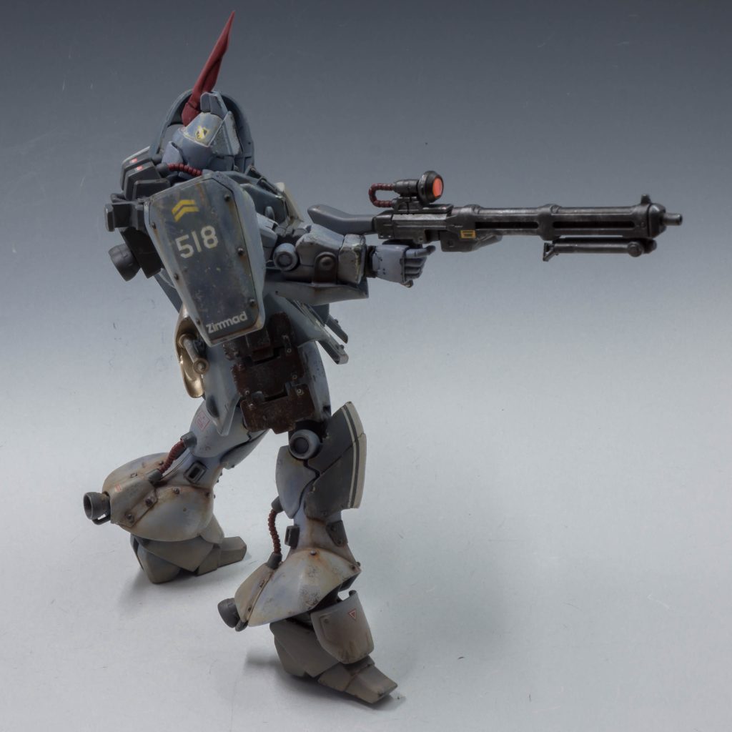 ビームを収束させることで、ビームライフルとしても運用可能。ただし、発射できる弾数は少ない。