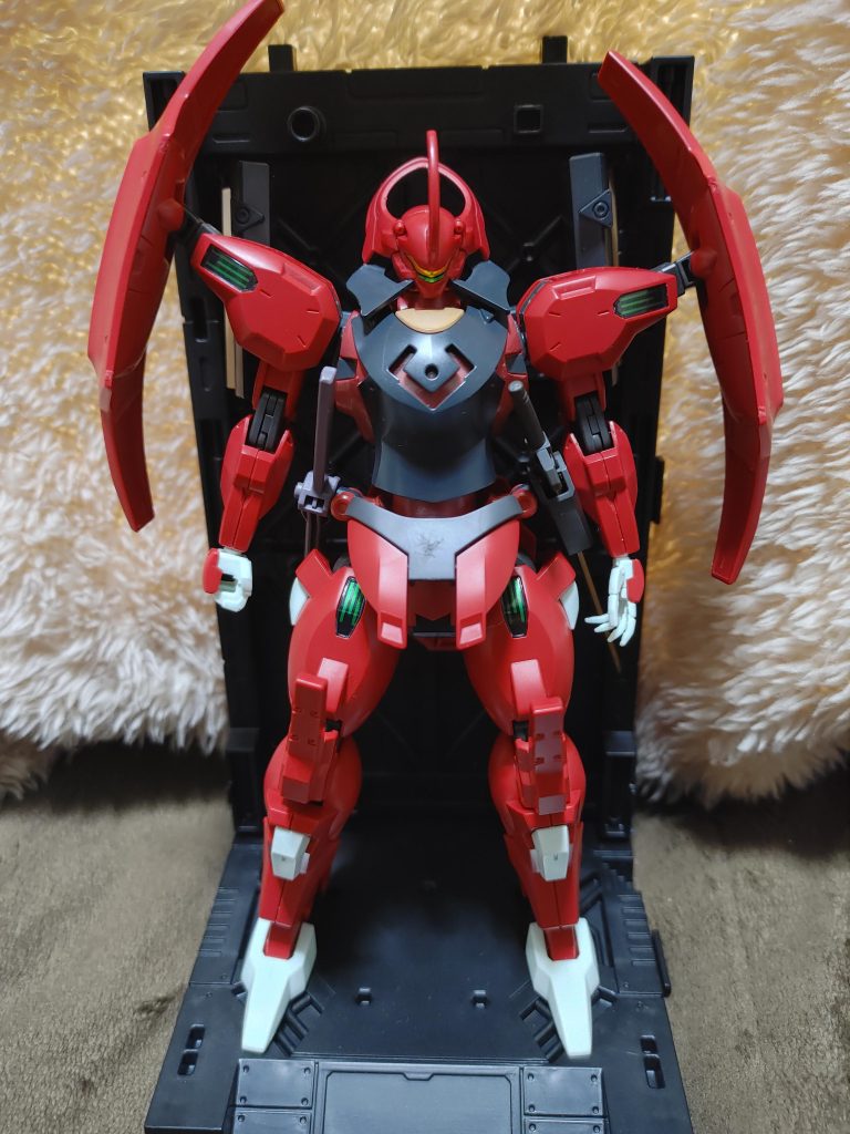 やっぱりダリルバルデは近接主体だと思ったのでビームと実体剣を装備！