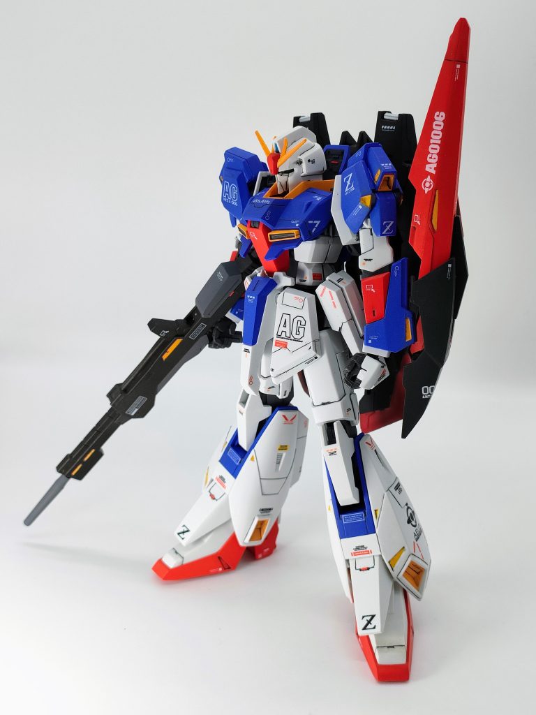 今回はネットの諸先輩の作例を参考にスジボリを入れましたが、なかなか難しかったです。凹モールド追加も行いましたが、今回買った彫刻刀がいまいちで、綺麗な仕上がりとはなりませんでした。