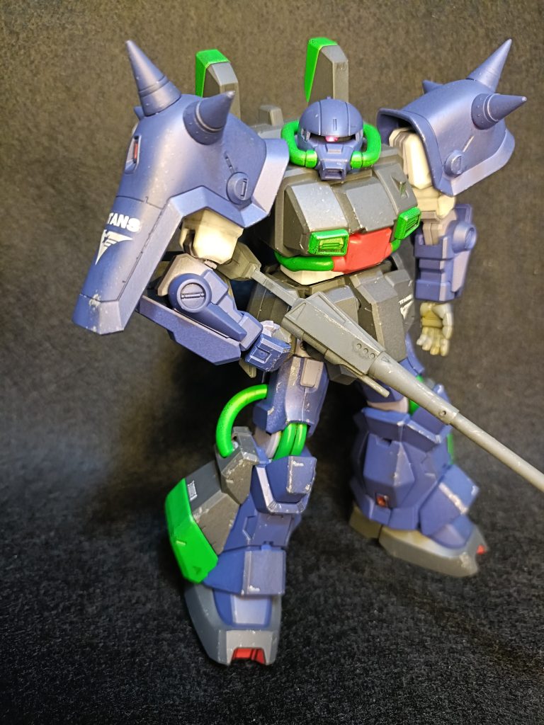 配色はジョニーライデンの帰還で出てくるフルアーママークⅡ(ヤザン機)を参考にしてみました。