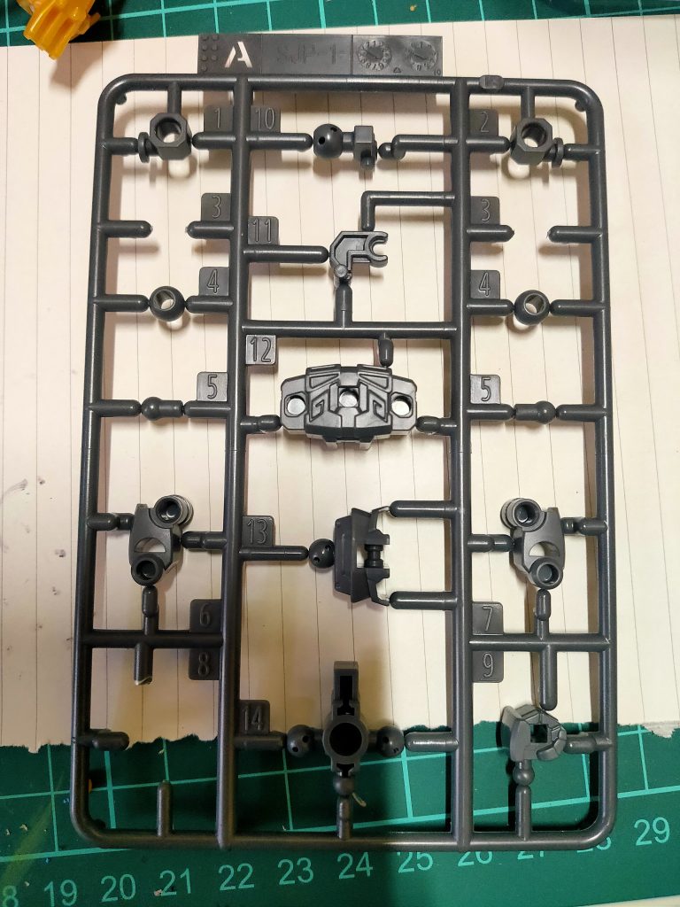 最近このシリーズのSDばかり作ってるので もう共通内部フレームは見なくても作れるように...まだしばらく続きます、SDガンダムマイブーム。笑