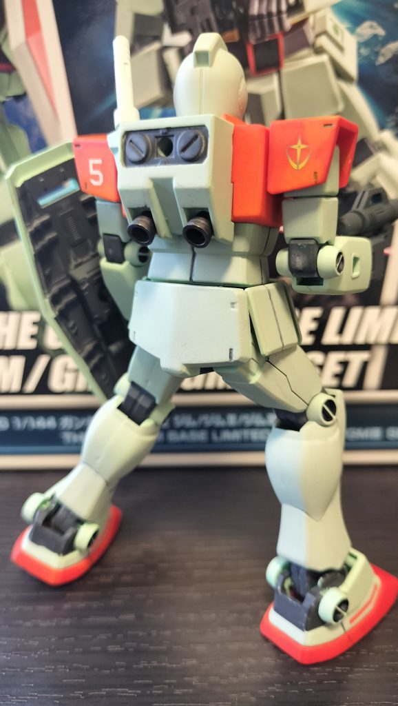 ガンダムマーカーで塗装後に、ガンダムマーカーのスミ入れタイプでスミ入れしたことろ、はみ出た部分の拭き取りに際して塗装ごと剥がれてしまいました…