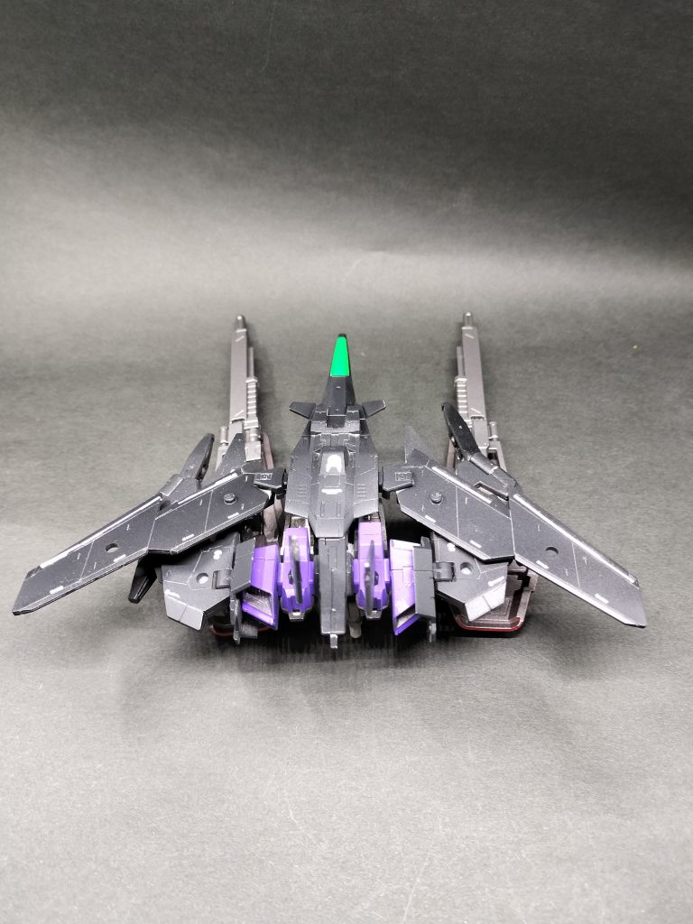 支援機エグザビークルそのままだと羽根がでかいので少し折りたたんでます。