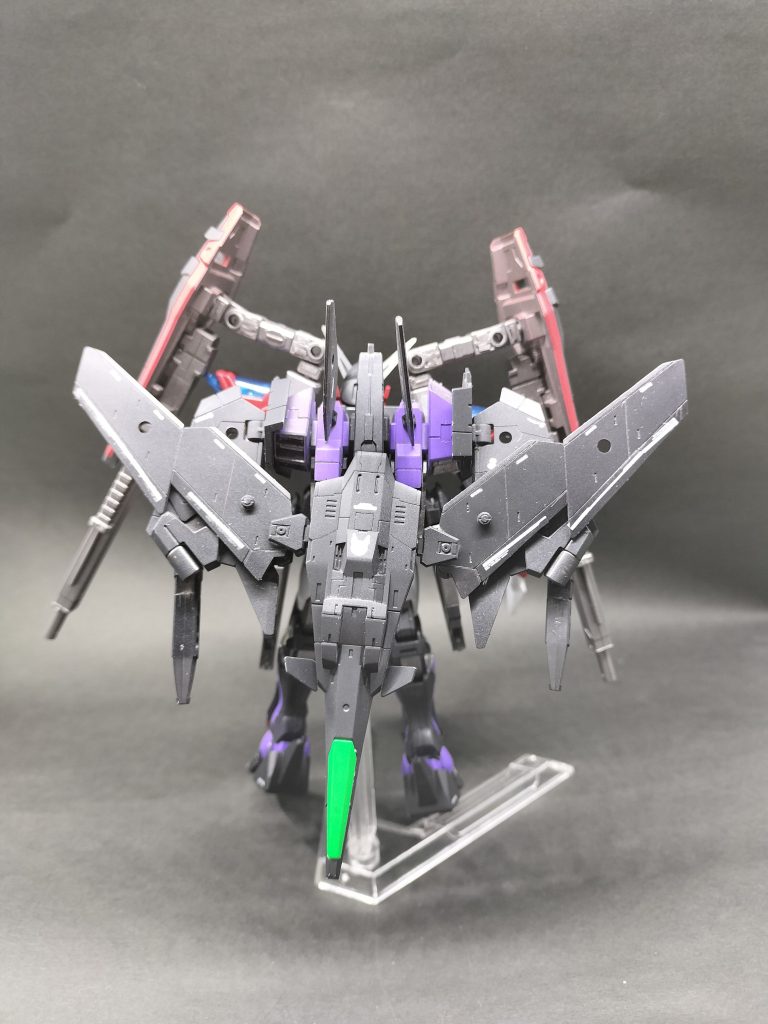 背面シールドは左右2つにライフル取り付けてます