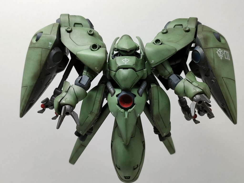 素組みの写真はありませんが、終わってみれば自分らしい作品になり、楽しく作成できましたし、ノイエ・ジール好きになりましたな(zaku-kao6)普通にカッコいい!!