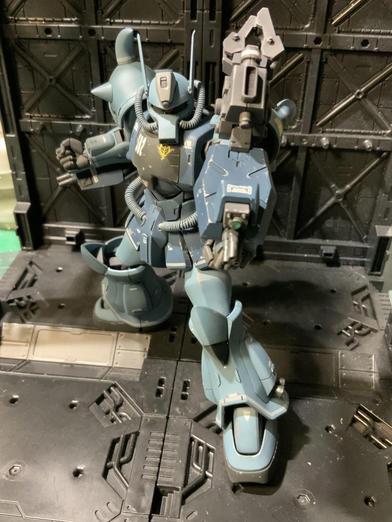 特殊装備には、3連バルカンがー‼️