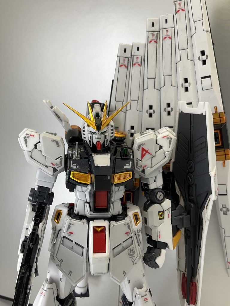 元々のRGの顔が可愛いいイメージだったので、HGUCのフェイスを移植して馬面に変えました！