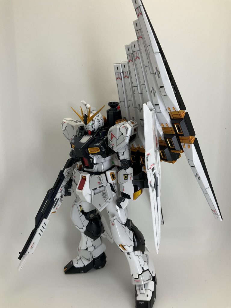 今はダイソーで買った、クリアケースに入れて飾ってます😊