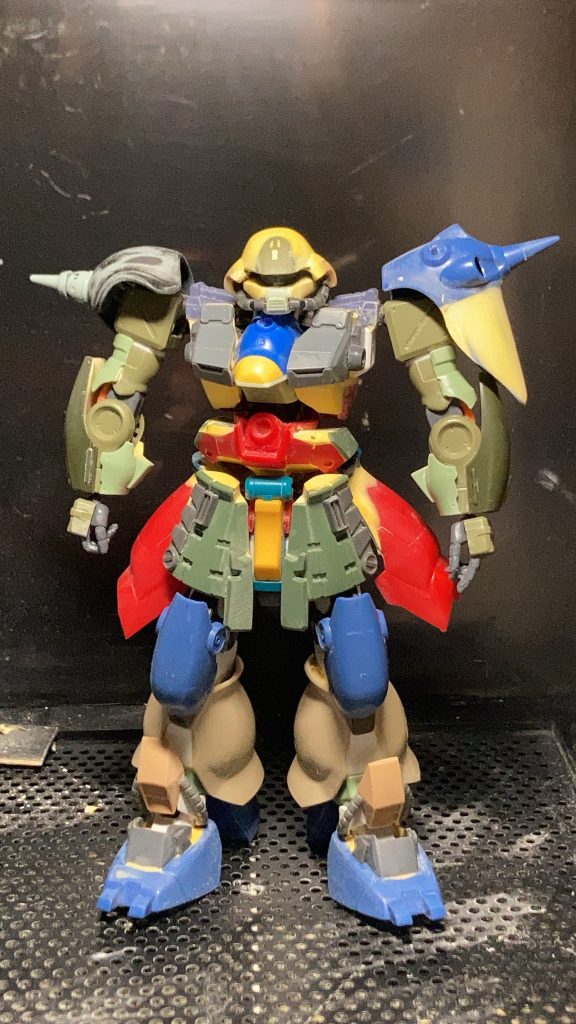 マラサイの腕が華奢に見えたので、ジャンクBOXを漁りパーツを足して太さをだした。全体的にマッチョなザクになってきた!筋肉はやはり裏切らない!