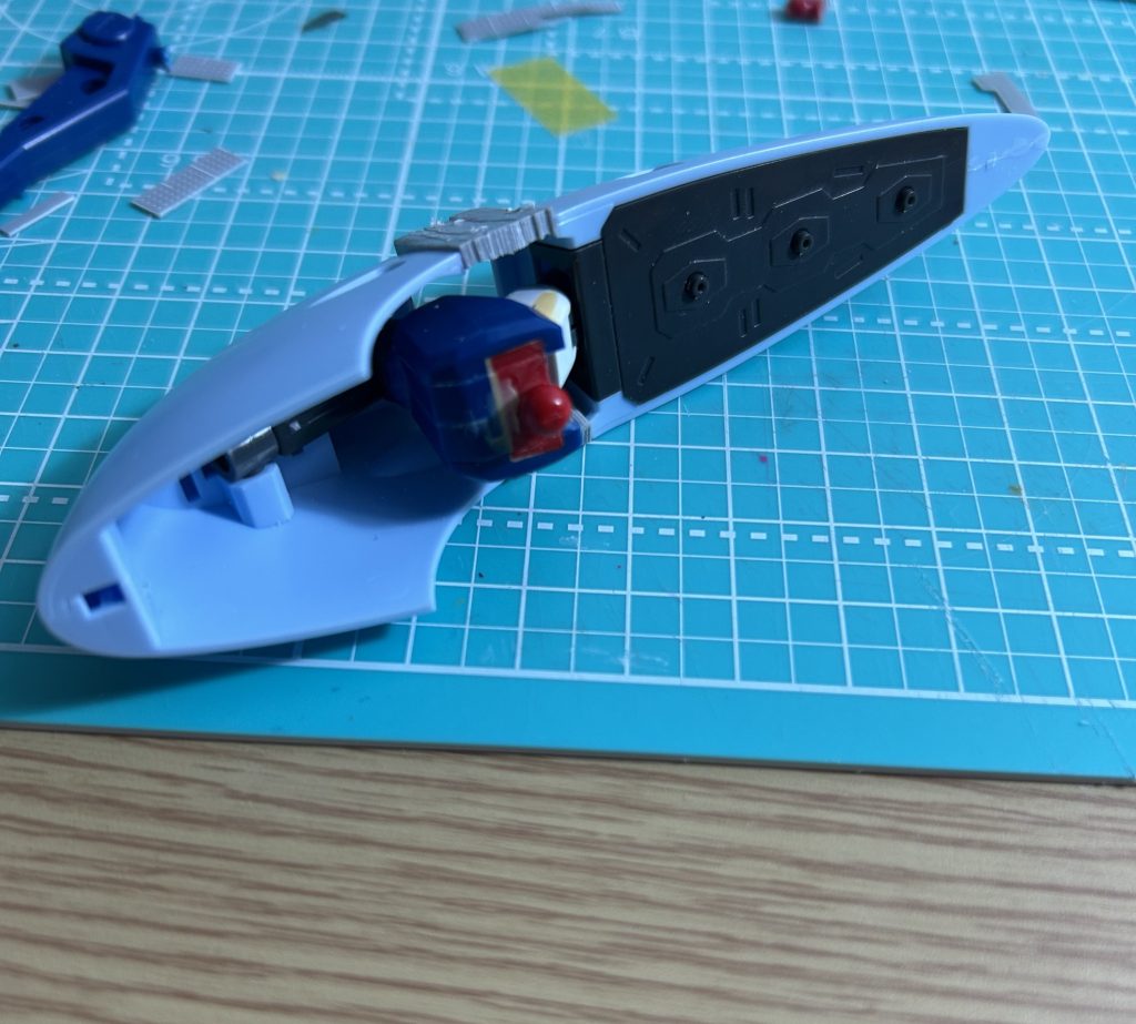 バインダーに仕舞えるように加工中。そのために1cm延長(様子見ながら0.5mm重ねてたので極太に見えます