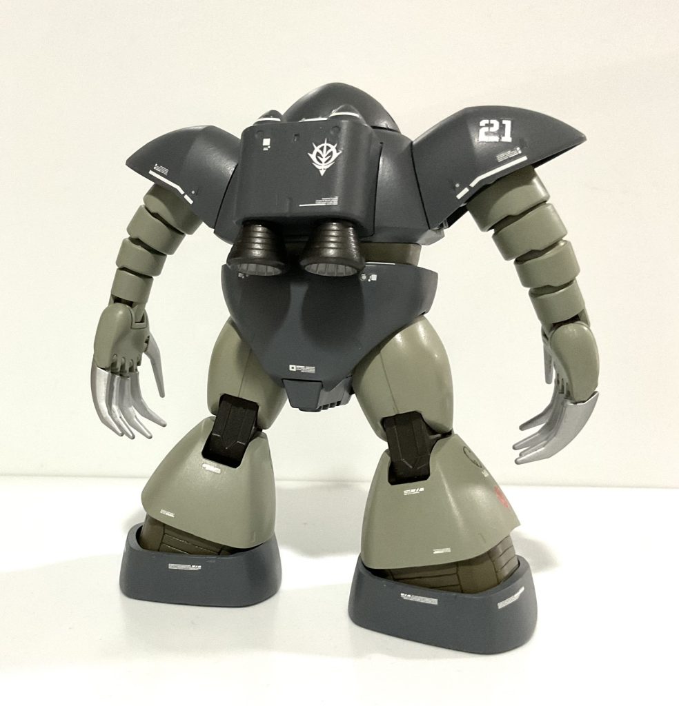 塗装はいつも通り筆塗りで、デカール貼り付け後に艶消しトップコートで仕上げています。