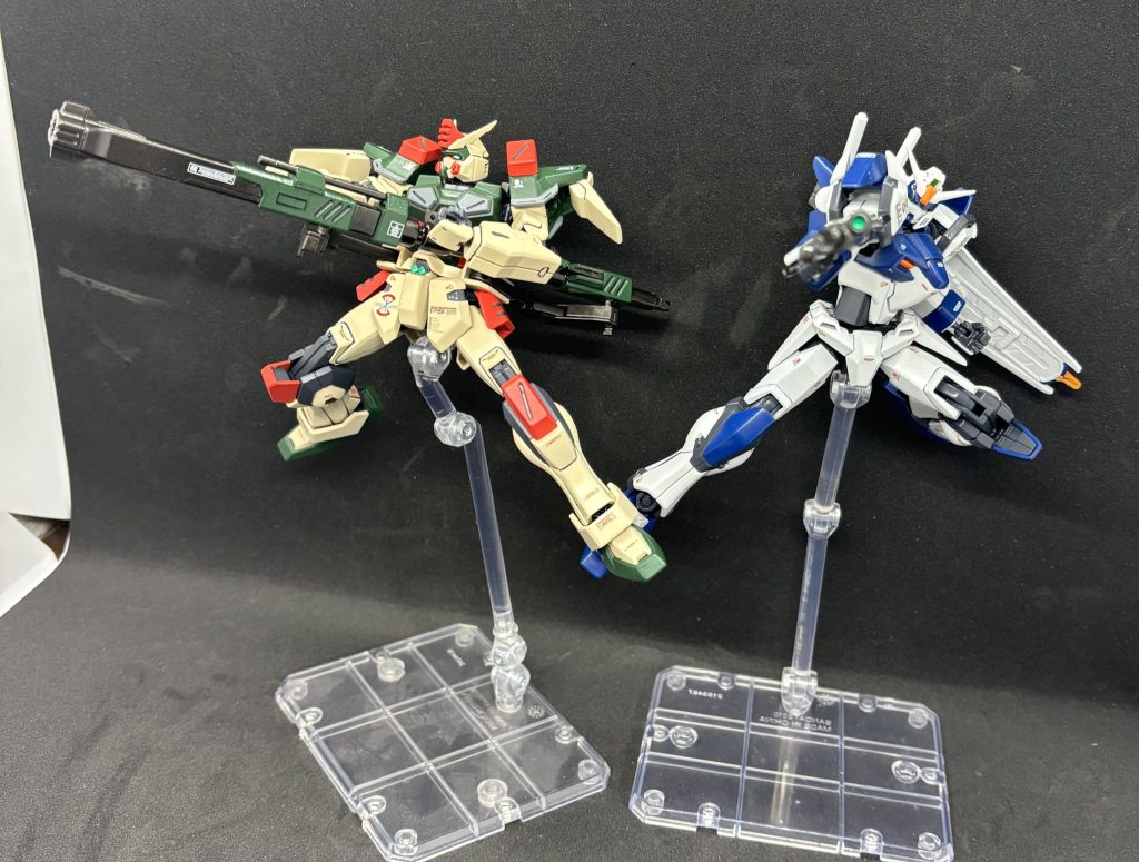 以上、ガンプラフォトギャラリー、バスターガンダムの紹介でした。デュエルと一緒に並べられることに感銘を受けますね。いつかブリッツも作ってクルーゼ隊の4機で並べたいですね。それではまた！