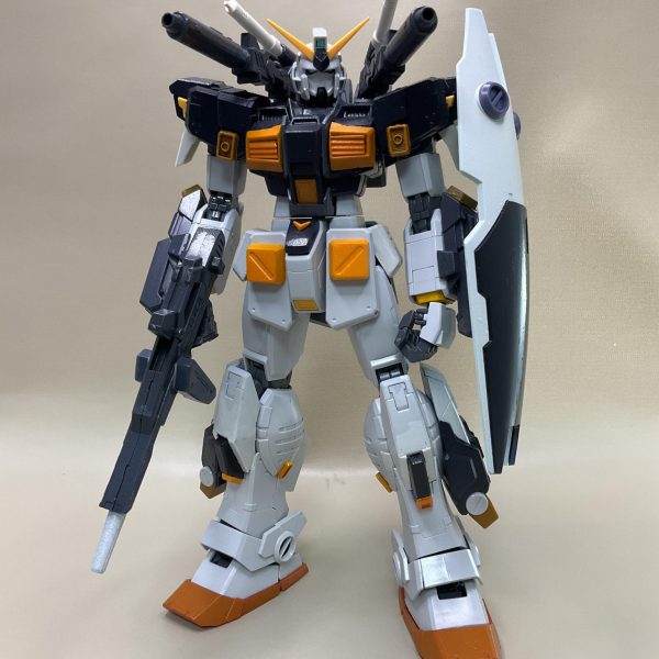 ガンダム6号機と7号機は、HGでは販売されていますが、MGは既に手に入らないガレージキットしかないので、自作しようと思い、ここまで来ました。ベースはストームブリンガーにしてみました。設定図とは大分異なりますが、最後まで仕上げていこうと思います♪（2枚目）