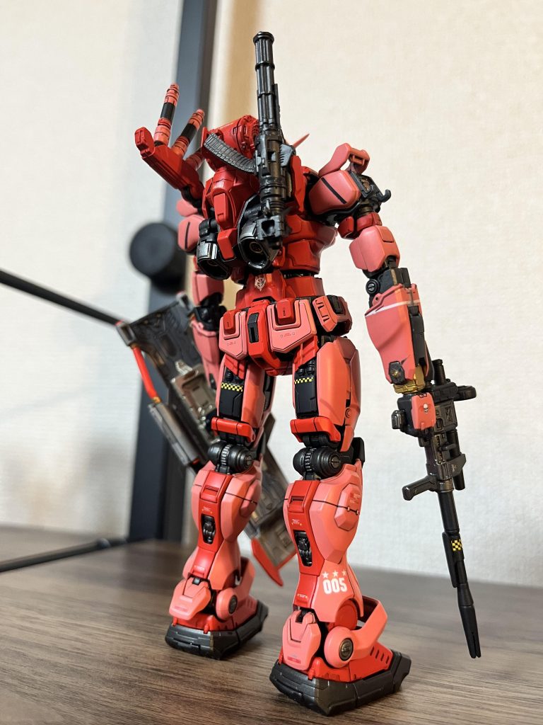 それにしても異形のガンダムですねー。カッコいいです。