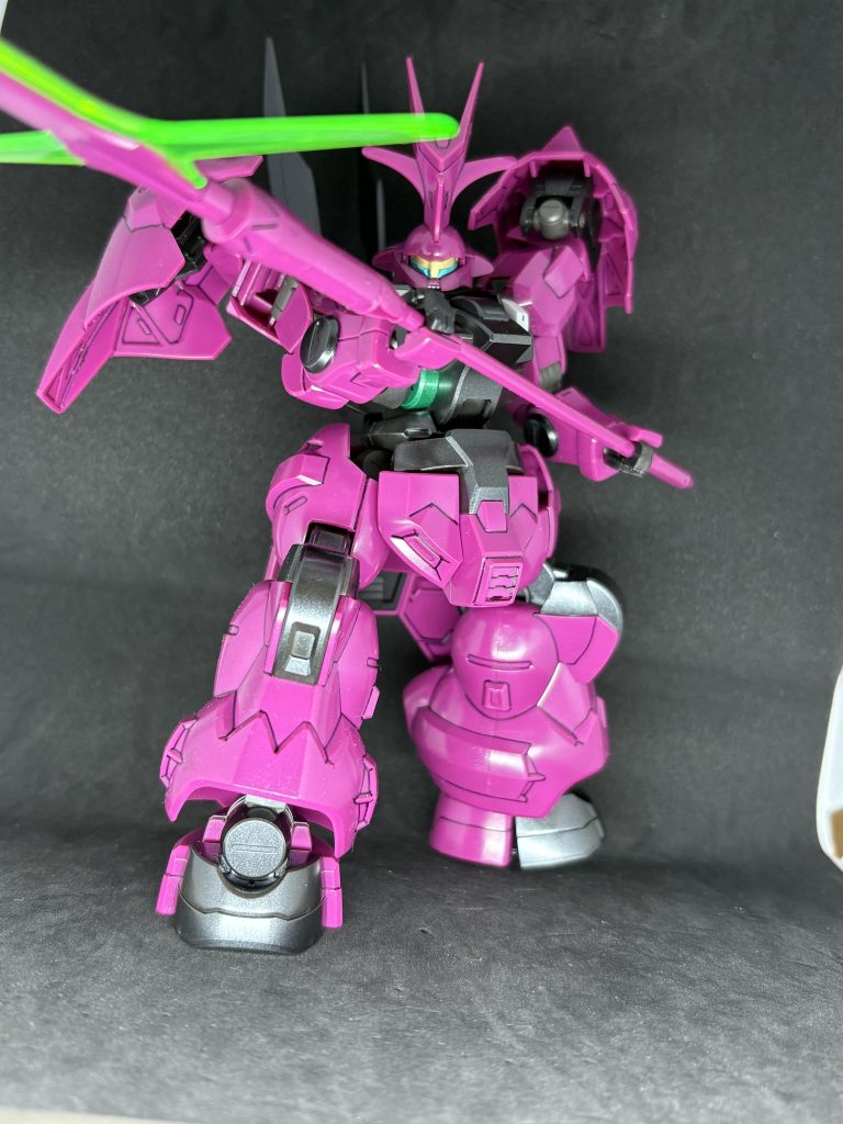 機体は、パールクリアのおかげで、とても綺麗に仕上がりました。ビームランスはめちゃ長い