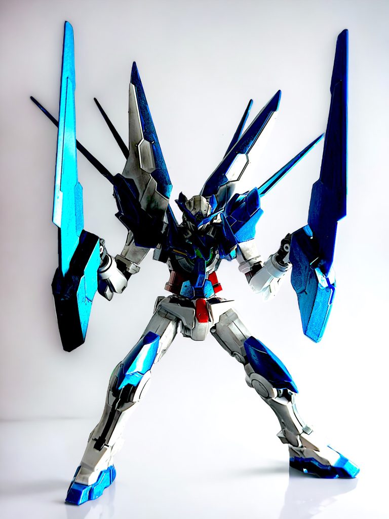 アメイジングGNブレイド。 このエクシアの特殊武装なので、両手持ちで。少し特殊な武器ですが、メイジン・カワグチなら軽々使いこなせそうです^_^