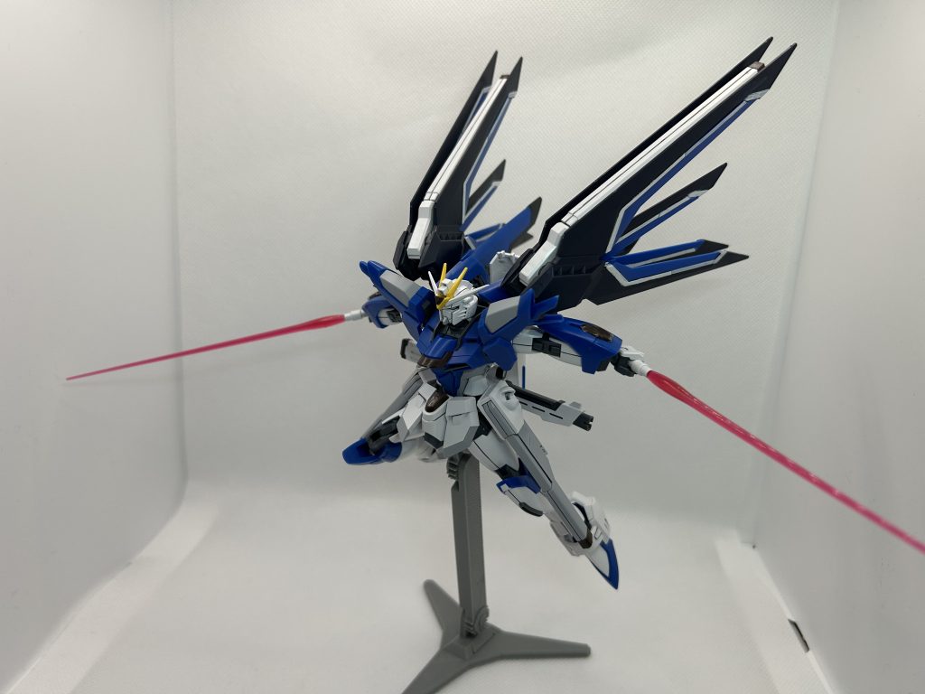 ビームサーベル二刀流(Dual wielding beam sabers)