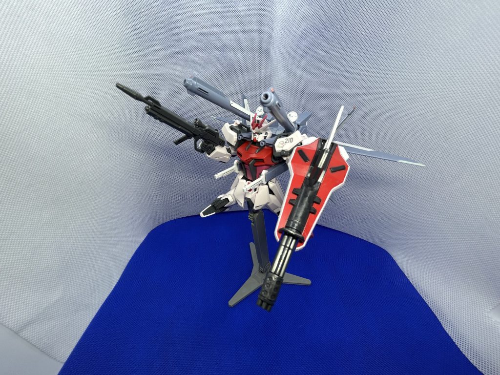 ストライクルージュ＋I.W.S.PI.W.S.Pは少々塗装した部分もありますが、ほぼシール貼っています。塗装するのが面倒くさくて…