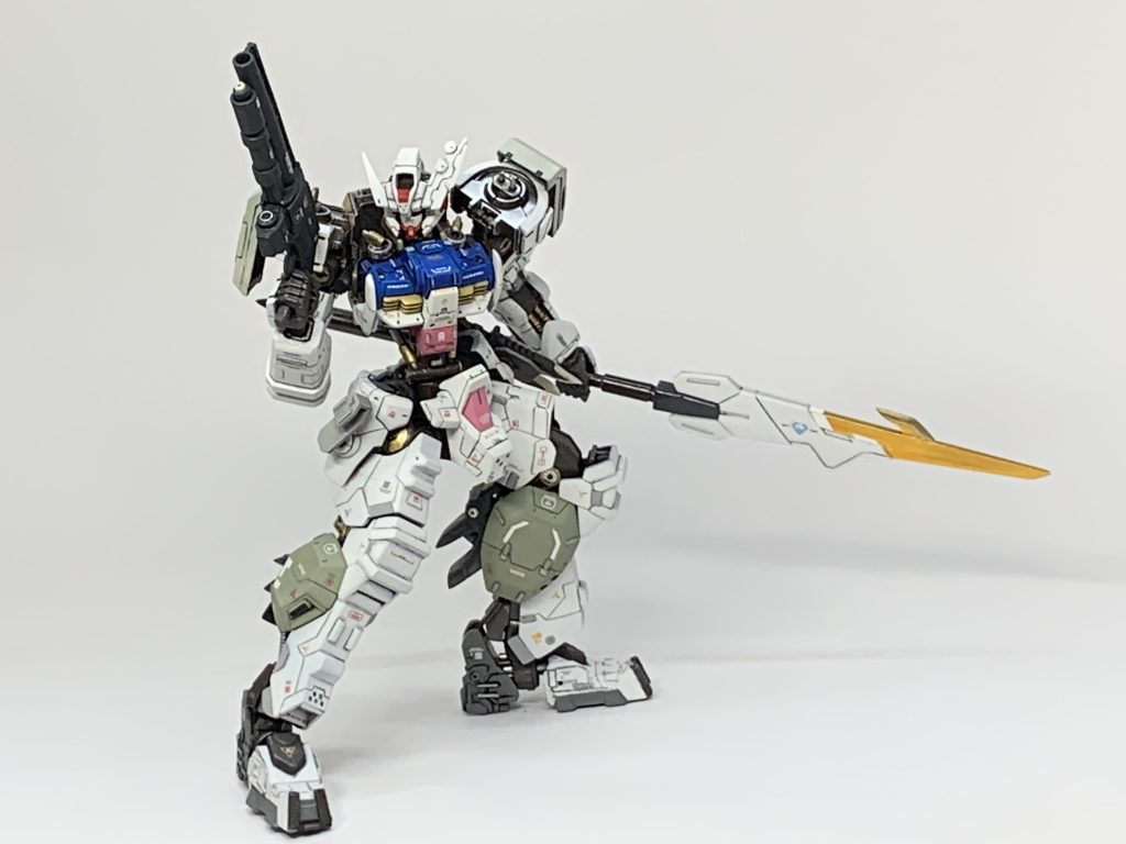 ショットガンとブレードで、軽快に立ち回るイメージですかね。