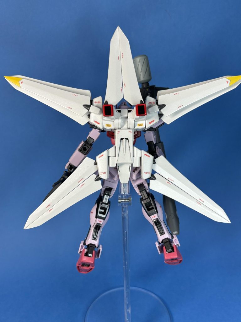 デカールめっちゃずれてるん（笑）