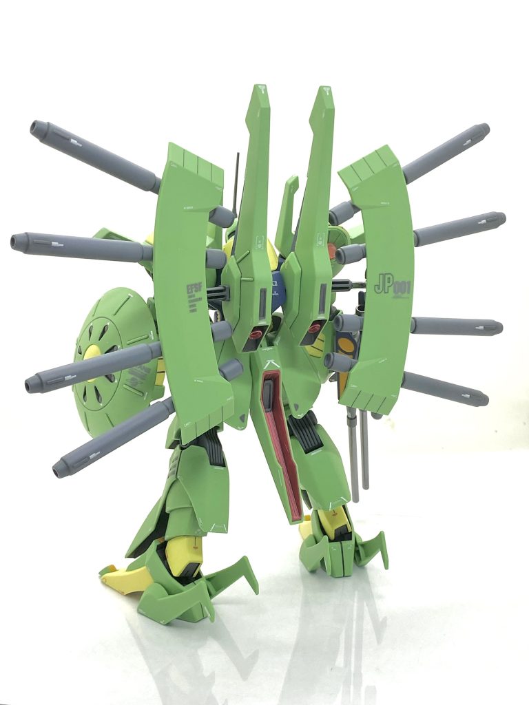 塗装箇所とカラーレシピ各赤部→(クレオス)GXメタルレッド緑部合わせ目白化箇所→(クレオス)旧ガンダムカラーグリーン25黄色部→(クレオス)旧ガンダムカラーイエロー92連ビーム・ガン紺色部→(クレオス)旧ガンダムカラーブルー232連ビーム・ガン本体、シールド裏等→(クレオス)グレーバイオレット装甲裏→(クレオス)水性・グレーバイオレット2連ビーム・ガン砲身、頭部アンテナ等→(ガイア)フレームメタリック(1)大型ミサイル→(ガイア)メカサフライトオレンジのライン→(ガイア)ビビットオレンジ