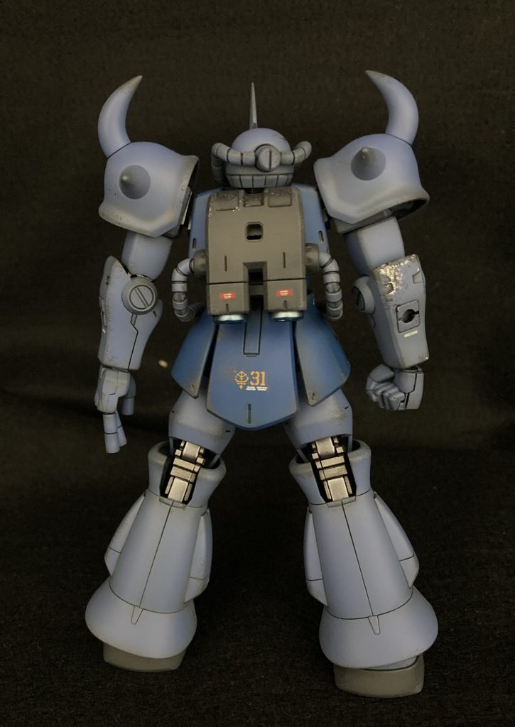 久しぶりにウェザリングしてたら、思いっきりやらかしました。右の前腕にクラックが入ってしまったので、「ダメージ」ということで派手に汚してごまかしました^ ^他にも何箇所かミスったところがあるので、いつかリベンジしたいですね。