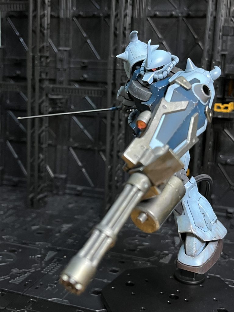 シールド・ガトリング。意外とポージングが決まらない