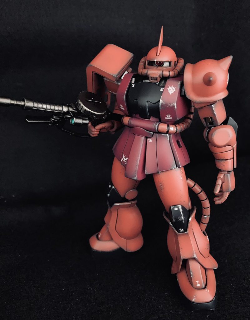 腕の後ハメ加工したのと、モノアイスリットを狭くしたぐらいで、特に改造はナシ。1st系は、このぐらいのっぺりした感じの方が好みなので、スジボリの追加もナシ！