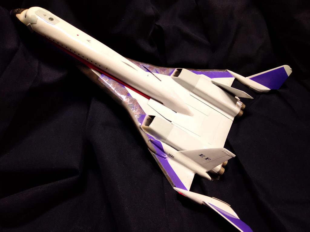 機体はジャンクパーツを組み合わせて自作しました。