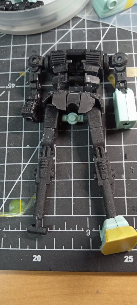 内部フレームを作っているところです。