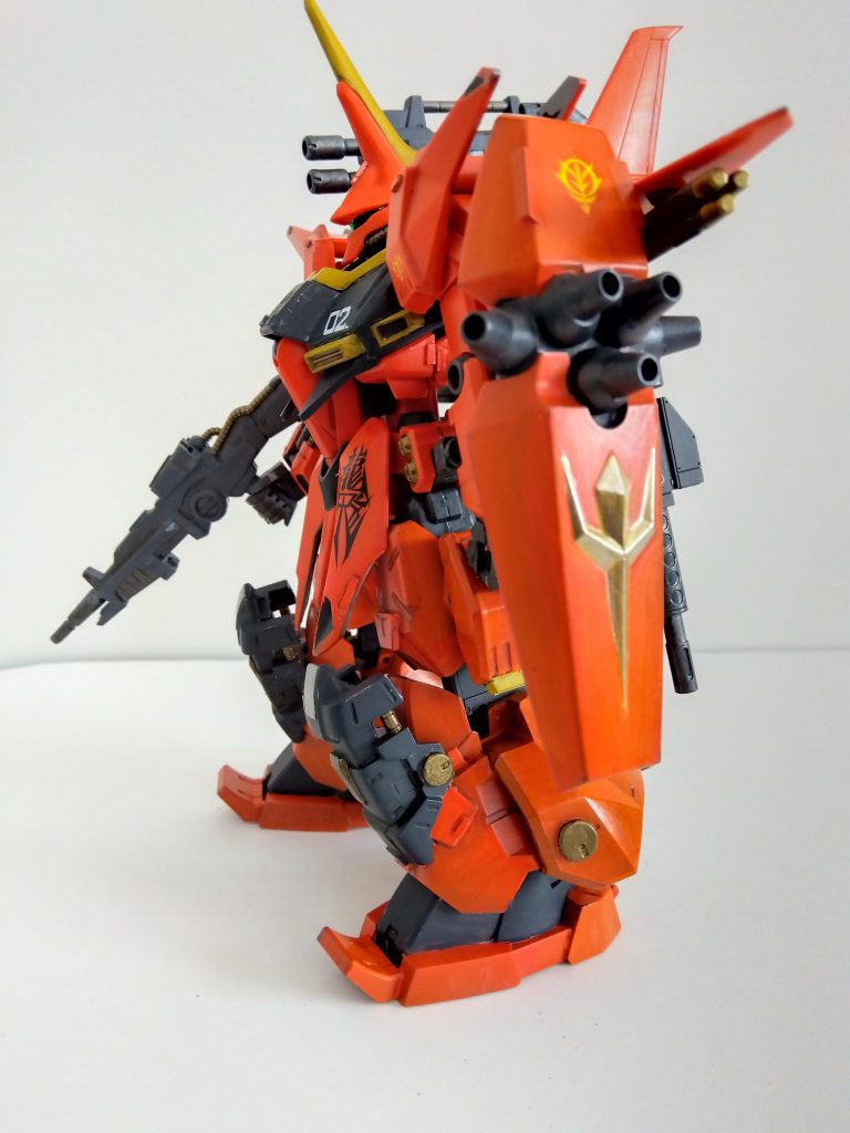 側面図。シールドのメガ粒子砲はMSGで砲身を伸ばしました。