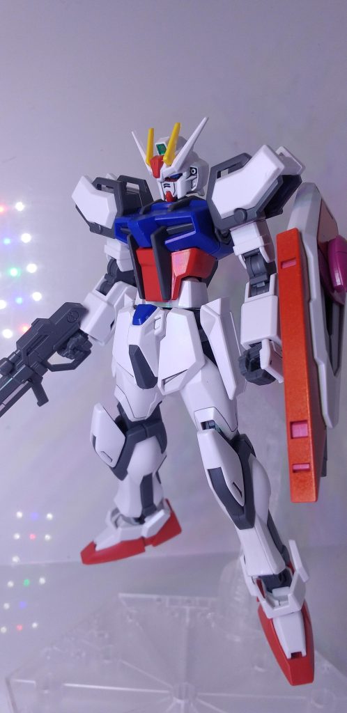 ストライクガンダム弐式デュエルやバスター同様秘密裏に核動力へ変更、改修された機体。武装についてはスペック向上により、過去の戦闘データを元に再編成された。パイロットはムウ・ラ・フラガと言った設定で製作を開始しました。