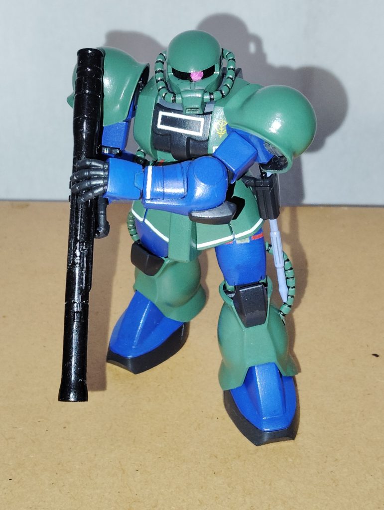 ザクバズーカ最初期型です。 この機体をはじめ、MSV-Rで新たに設定された機体も多数登場するマンガ「ジョニー・ライデンの帰還」では、105mmザクマシンガンと合わせてコチラの武装を使用していました。