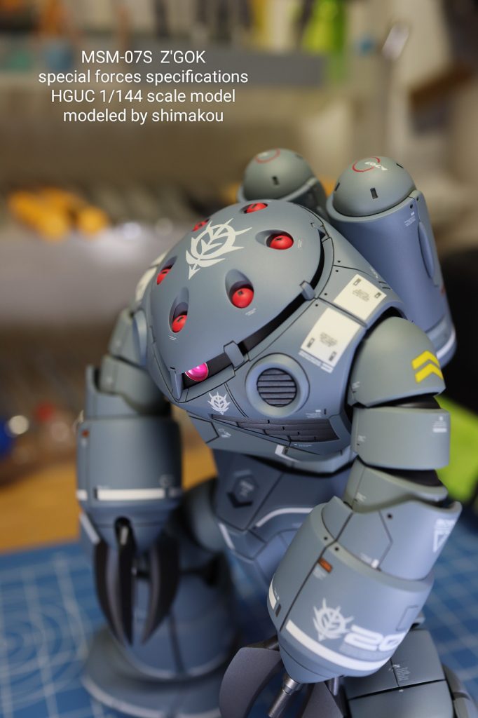 モノアイは二重レンズ構造