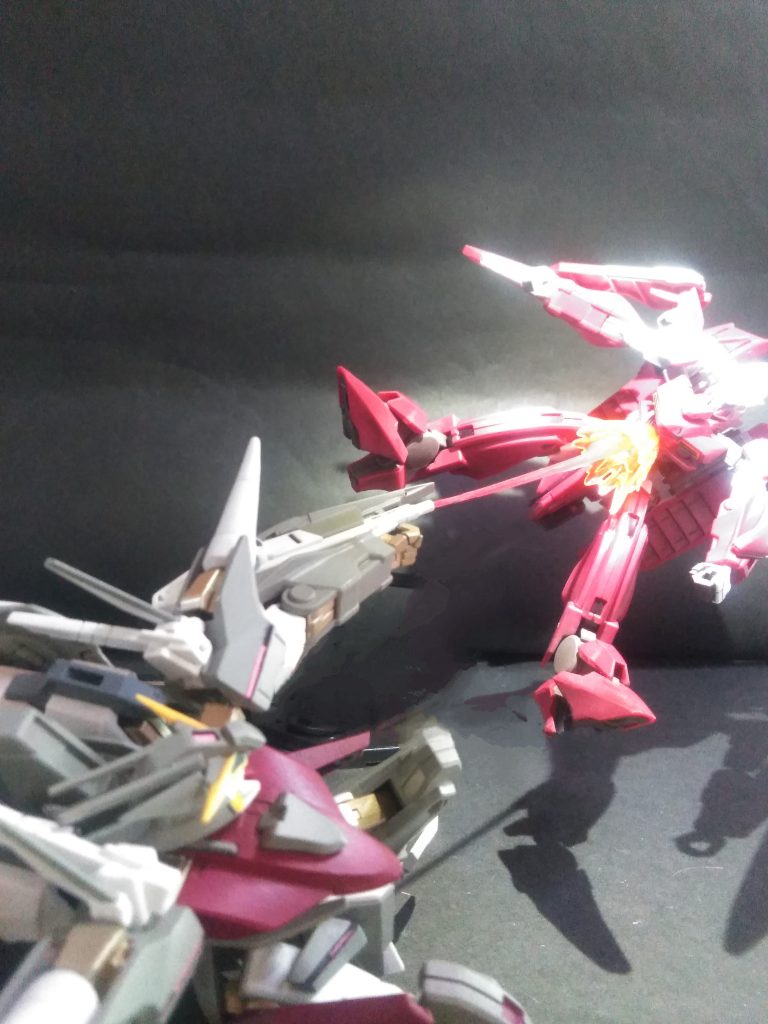 『鹵獲した機体を練習機に改修したモノを実戦投入か・・・』 by 赤い人