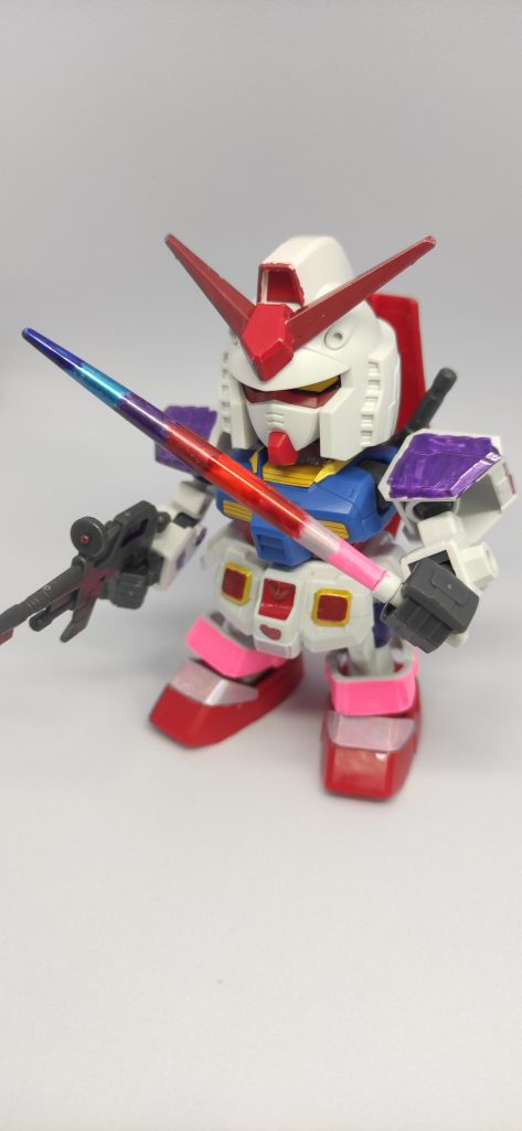 何やらビームサーベルが凄い事に…😱