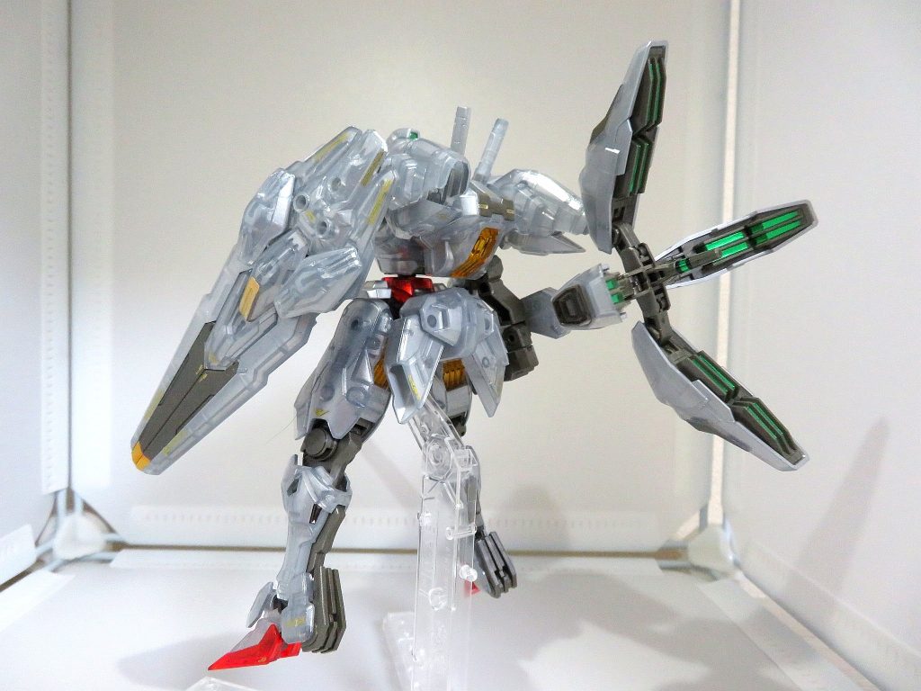 デカールは、Hobby JAPANのモデラーズデカール（ミラーゴールド）を使用しています。