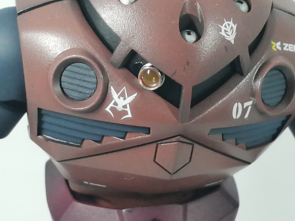 初めてHアイズを入れてみました。これホントは内部削って高さが出ないようにした方がいいですね笑お手軽モノアイ加工でこれから重宝しそうです。