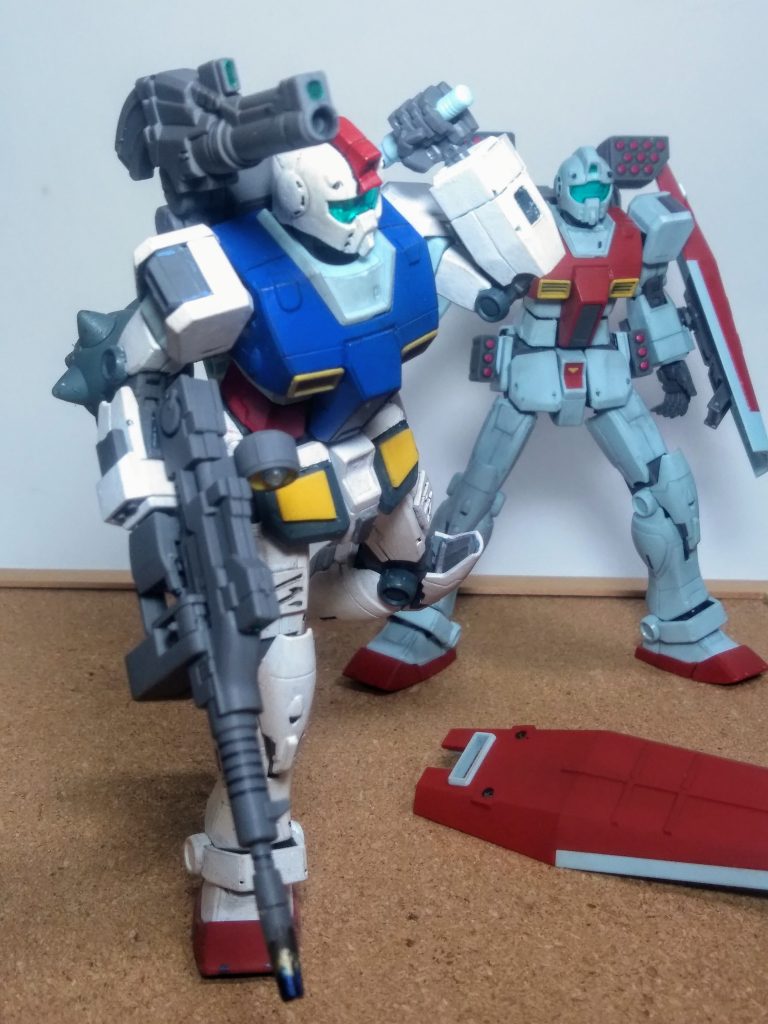 オプション武装の『ショルダー キャノン』😚 左右ドチラでも対応可能です👏👏👏このキャノン砲を観たのが今回の切っ掛け 🤣後は色合いを寄せてミル・・・ 😏 ソレッポく観えれば成功です 😌💯