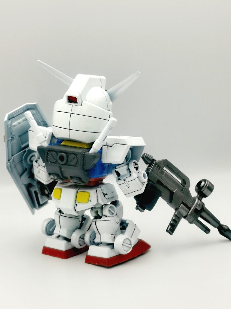 腕のマウント用の穴や肉抜きが気になりますが、SDは手を加え始めるとキリが無いのでこのままで。