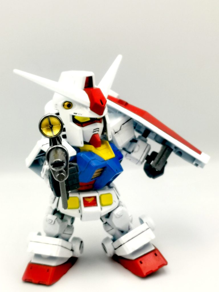 最後まで観ていただき、ありがとうございます。初期リアルグレード風のシャープな顔立ちがカッコいいですね。本当はフレームをいれると等身が伸び、可動箇所も増えて、このキットの特性を発揮するのですが、ディフォルメが欲しかったため、このスタイルにしています。