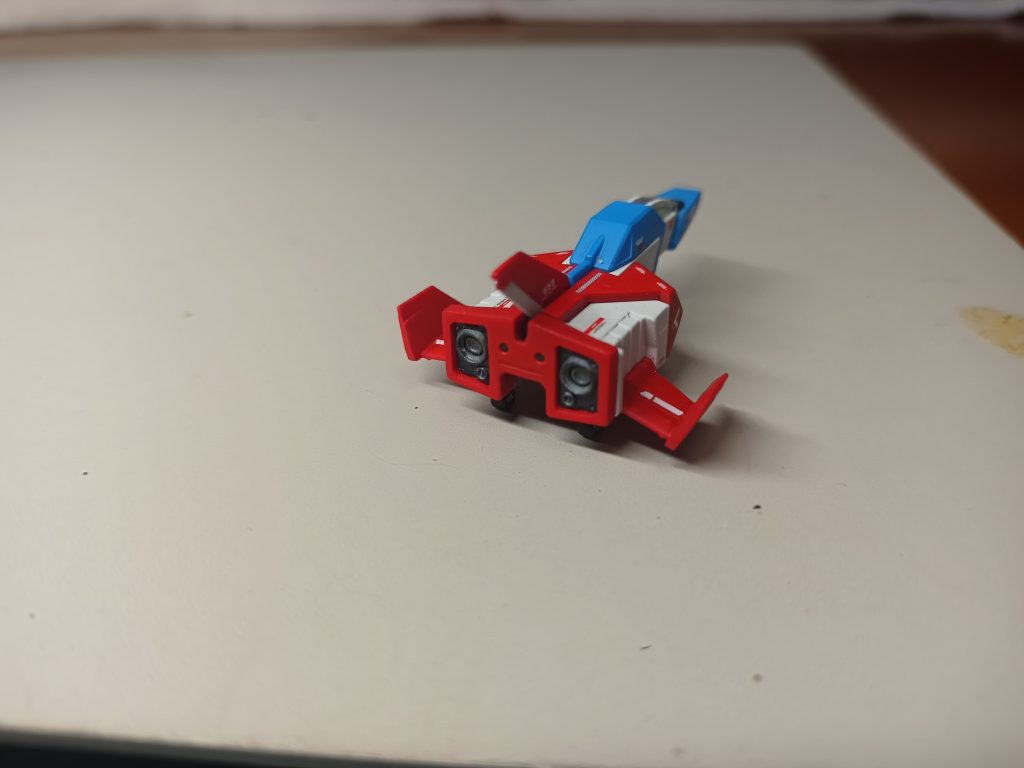 バーニアは穴が開いてるだけだったので、お椀上に削って内側も埋めてそれっぽく。