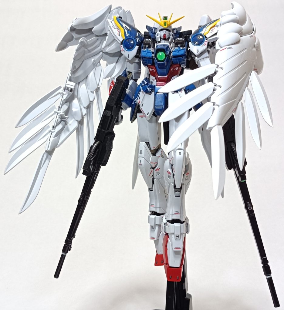 通常のMGのパッケージを真似て