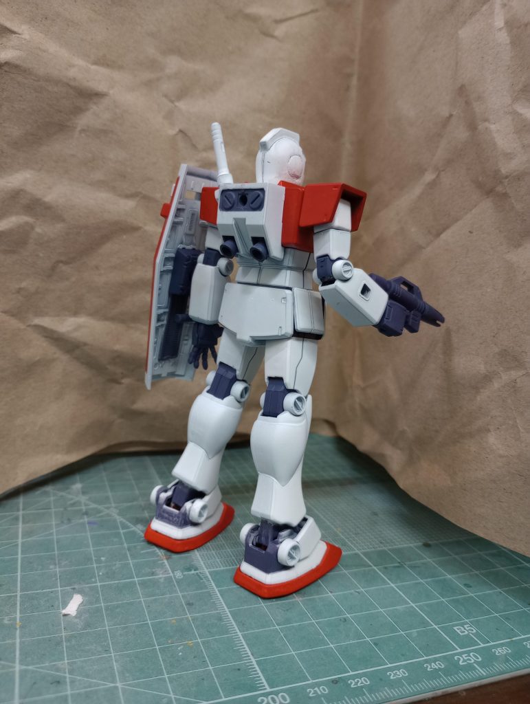 後ろ姿も普通のジム。