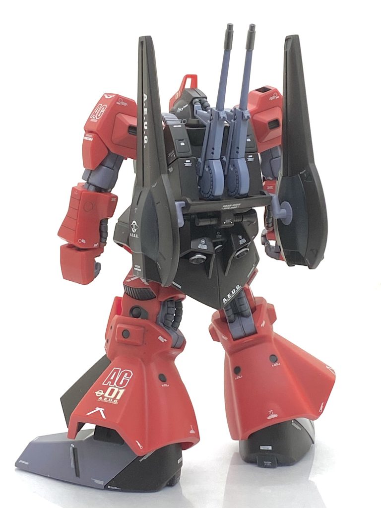 塗装箇所とカラーレシピ脛裏、肩、手首等赤部→(クレオス)旧ガンダムカラーレッド1バインダー合わせ目部→(クレオス)旧ガンダムカラーブラウン2ビーム・ピストル本体→(クレオス)旧ガンダムカラーグレー9各動力パイプ→(クレオス)エクストラダークシーグレークレイ・バズーカー→(クレオス)旧ガンダムファントムグレー肩ダクト、スカート裏等→(クレオス)ミッドナイトブルーバーニア、ビーム・ピストル先端→(ガイア)フレームメタリック(1)