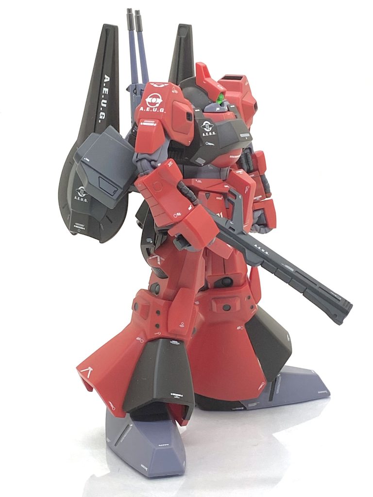 これでテレビや劇場版でシャアが主に乗った機体は全て作りました。