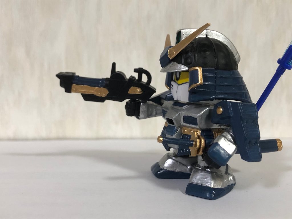 愛銃「沙羅曼蛇（サラマンダー）」。仮面ライダーG3の武器から名付けました。